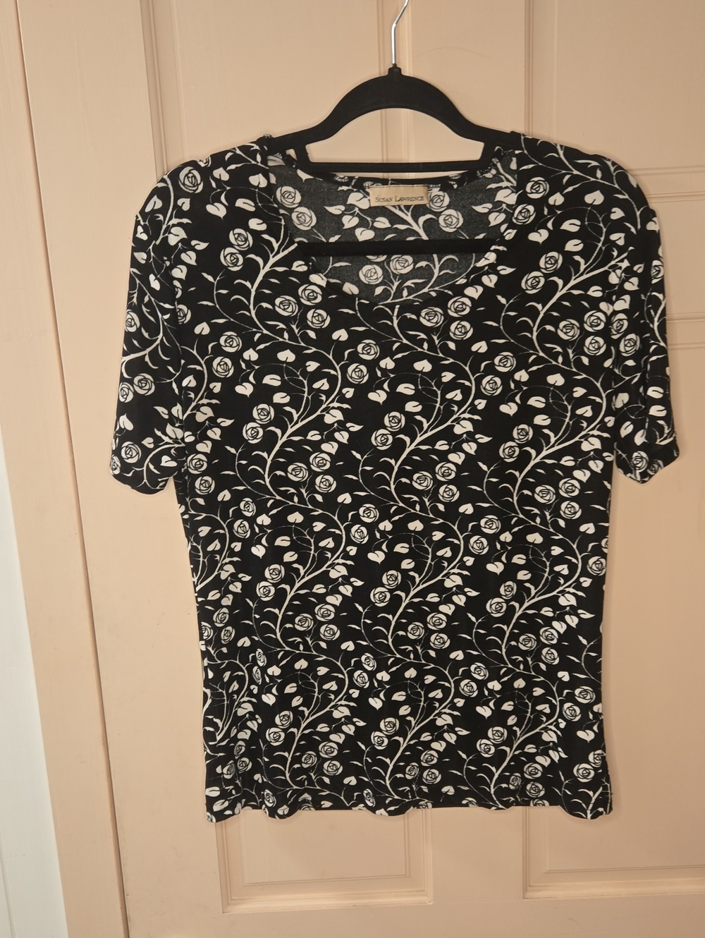 Susan Lawrence Black and White Floral Crewneck Tee